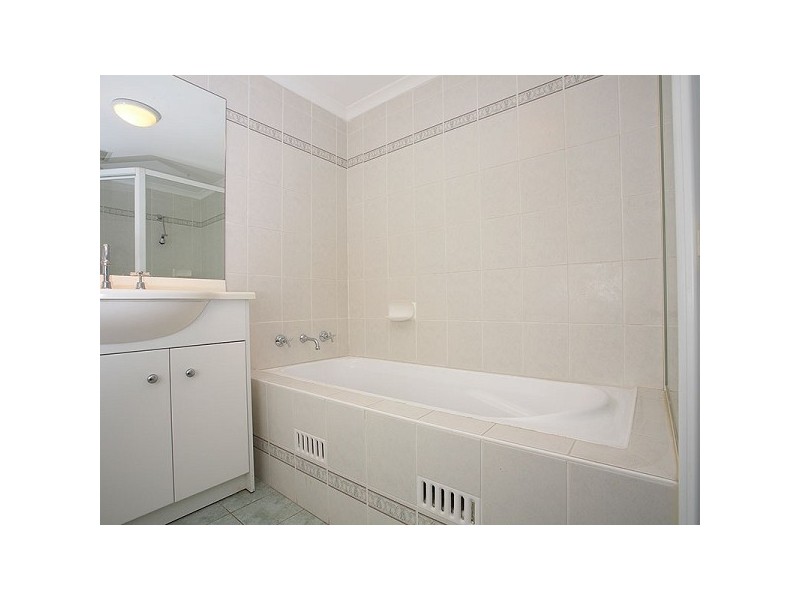 9/2A Walton Crescent, Abbotsford NSW 2046