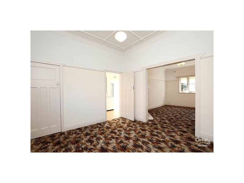 402 Lyons Road, Russell Lea NSW 2046