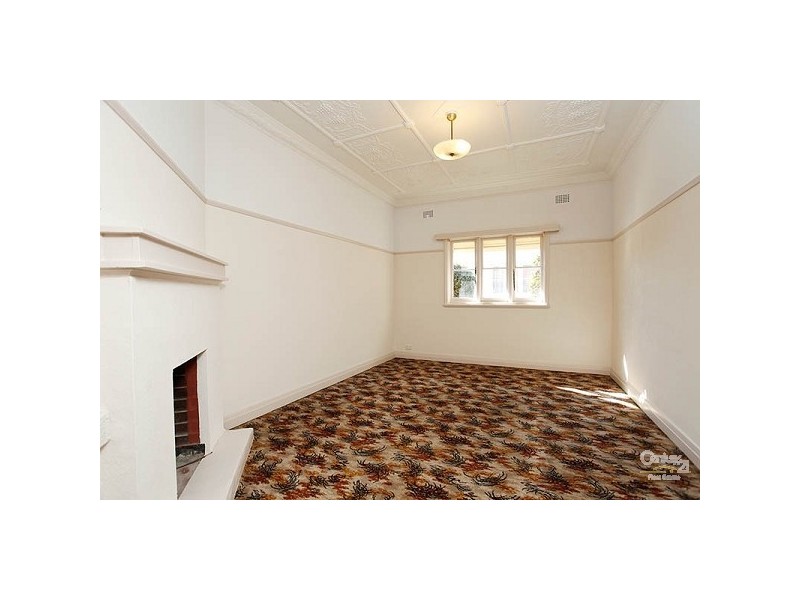 402 Lyons Road, Russell Lea NSW 2046