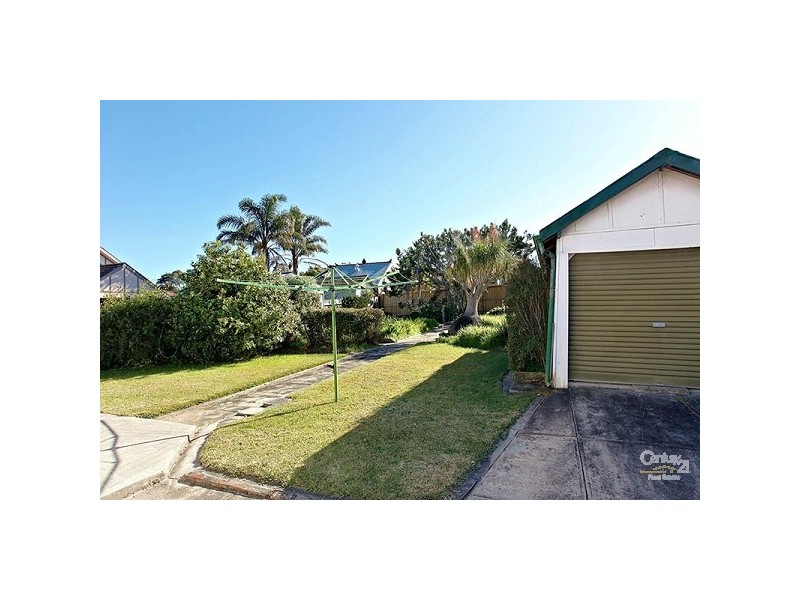 402 Lyons Road, Russell Lea NSW 2046