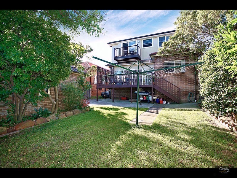 71 Clements Street, Russell Lea NSW 2046