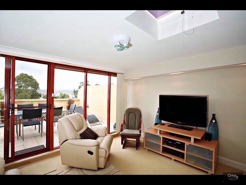 2/74 Hampden Road, Russell Lea NSW 2046