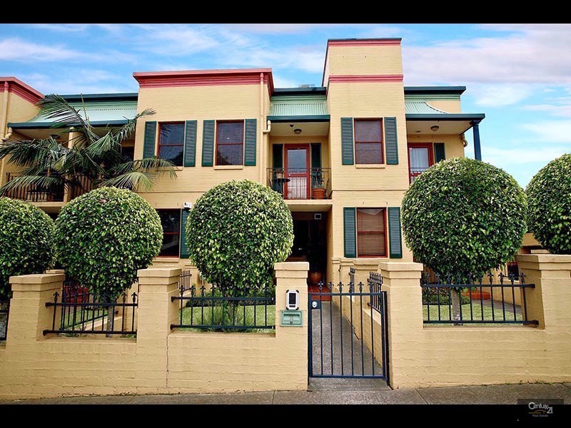 2/74 Hampden Road, Russell Lea NSW 2046