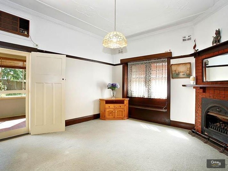 16  Rickard Street, Rodd Point NSW 2046