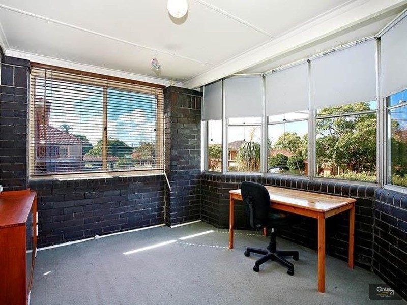 16  Rickard Street, Rodd Point NSW 2046
