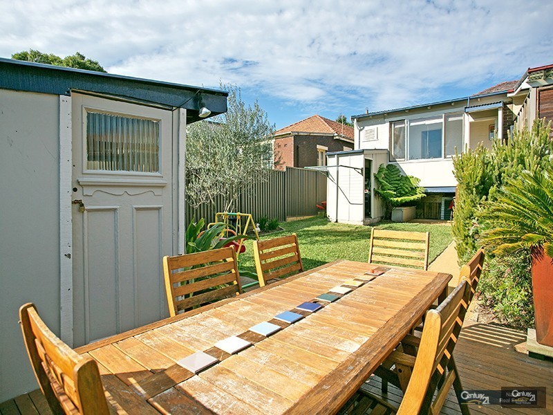 266  Lyons Road, Russell Lea NSW 2046