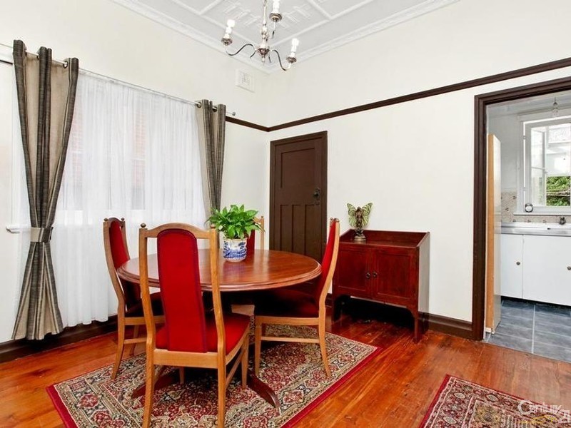 6 Mooculta Street, Russell Lea NSW 2046