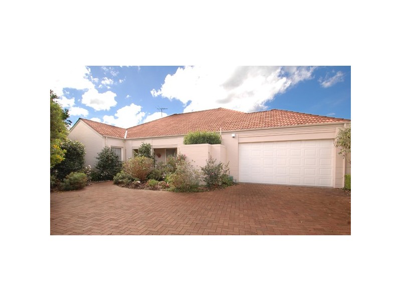 11 Stanley Close, St Ives NSW 2075
