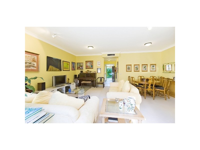 2/12 Stanley Street, St Ives NSW 2075