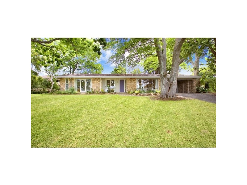 16 Kitchener Street  Turn right off Mona Vale Road heading to the beach, St Ives NSW 2075