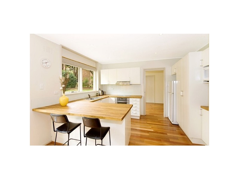 16 Kitchener Street  Turn right off Mona Vale Road heading to the beach, St Ives NSW 2075