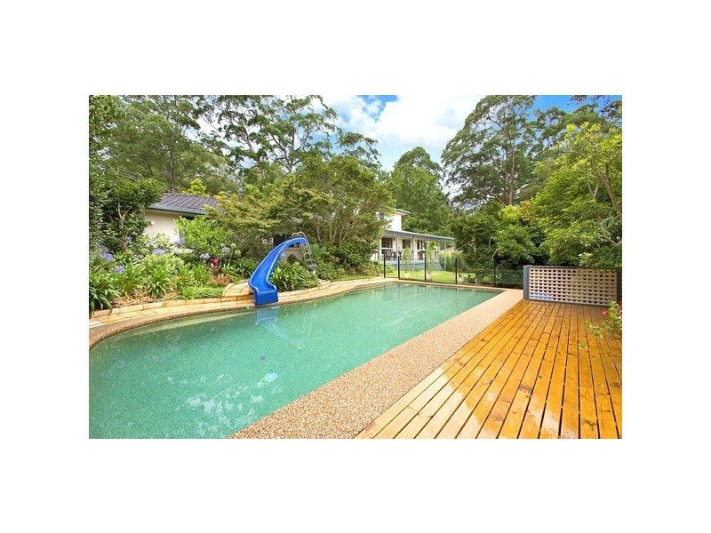 2 Oswald Close, Warrawee NSW 2074