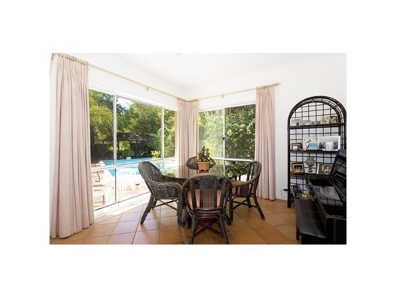 6 Fairview Avenue, St Ives NSW 2075