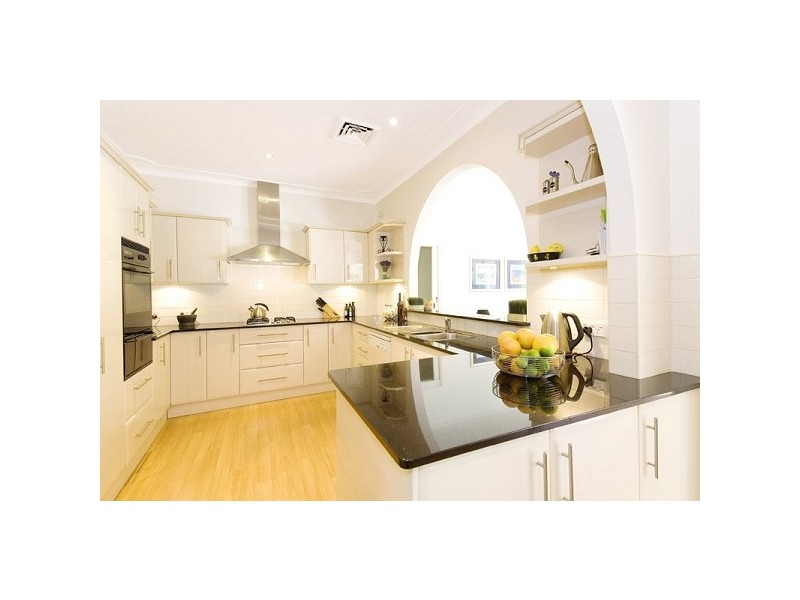 6 Fairview Avenue, St Ives NSW 2075