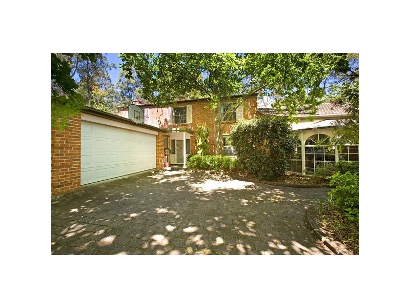 16 Windsor Place, St Ives NSW 2075