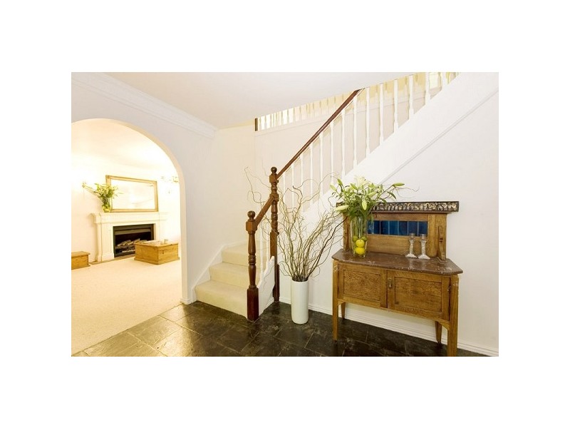 16 Windsor Place, St Ives NSW 2075