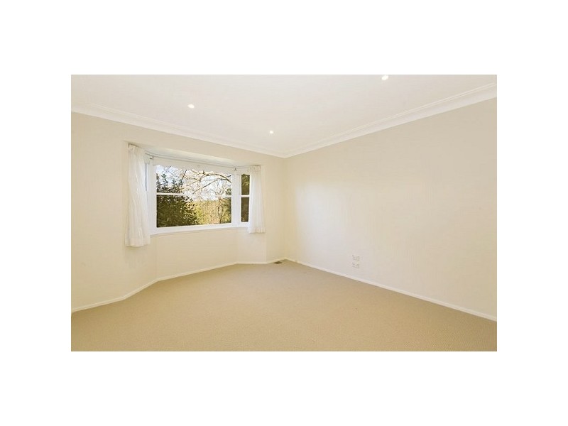 8 Snowden Place, St Ives NSW 2075