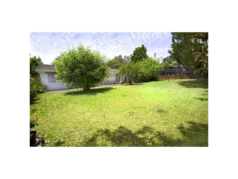 4 Romney Road, St Ives NSW 2075