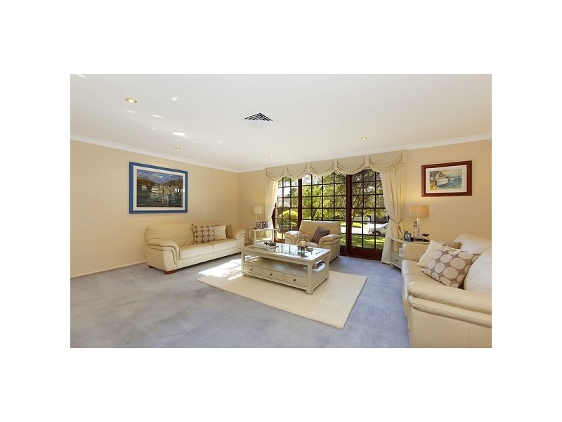 24 Oxley Avenue, St Ives NSW 2075
