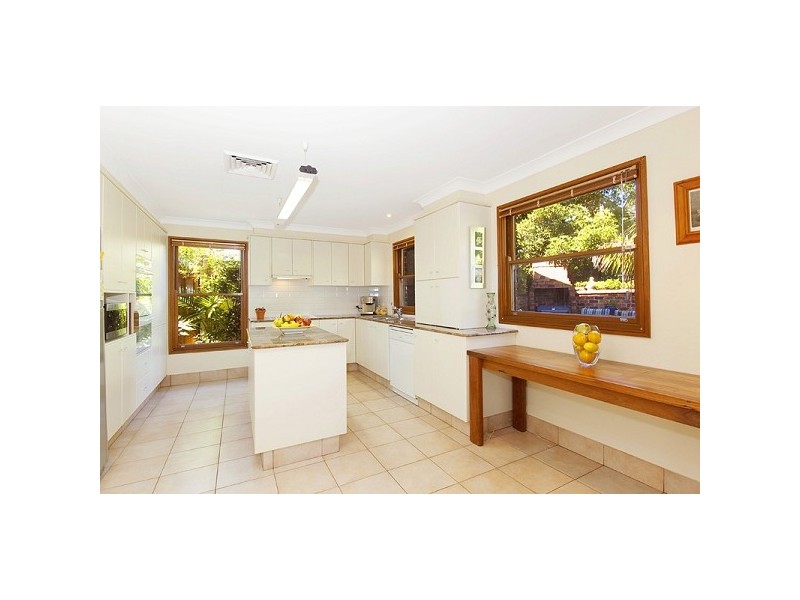 24 Oxley Avenue, St Ives NSW 2075