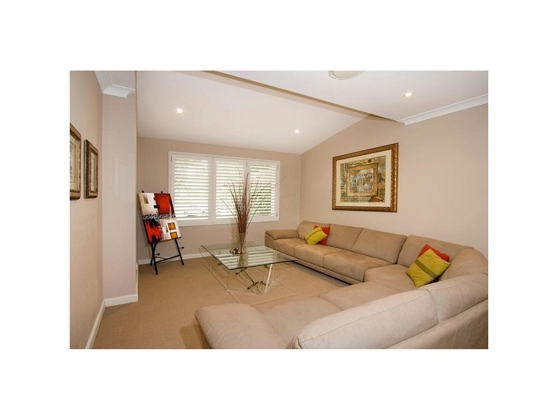 5 Fairview Avenue, St Ives NSW 2075