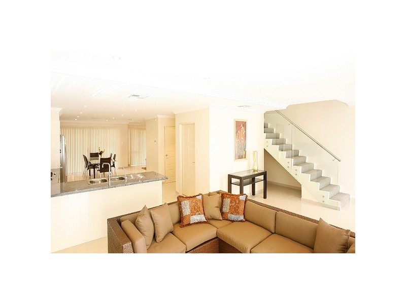 12/183-185 Burns Rd St Ives Gardens, Turramurra NSW 2074