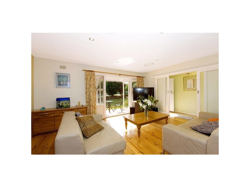 18 Benning Avenue, South Turramurra NSW 2074