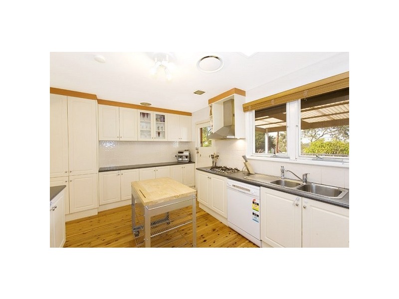 18 Benning Avenue, South Turramurra NSW 2074