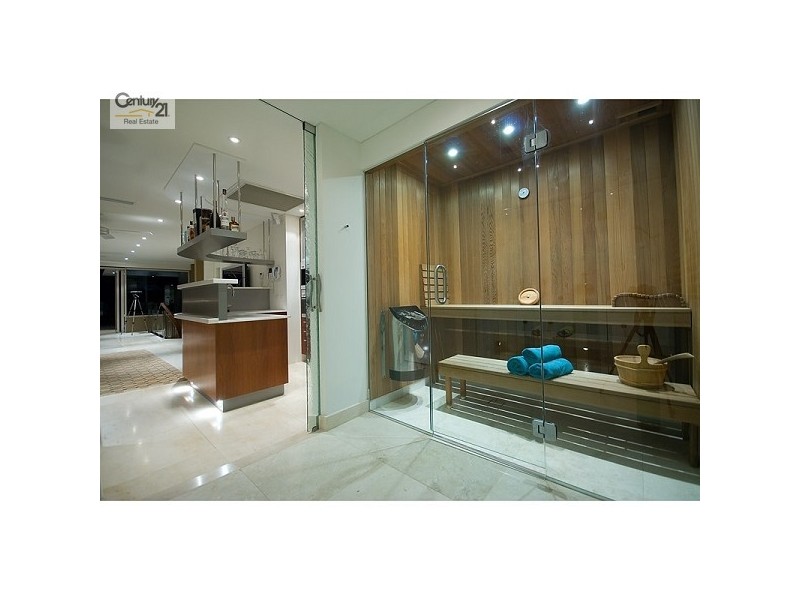 Unit 2 28 Lennie Ave, Main Beach QLD 4217