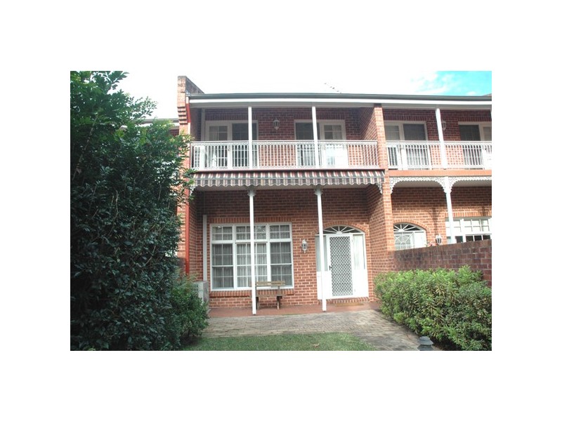 2/5 Cowan Road, St Ives NSW 2075