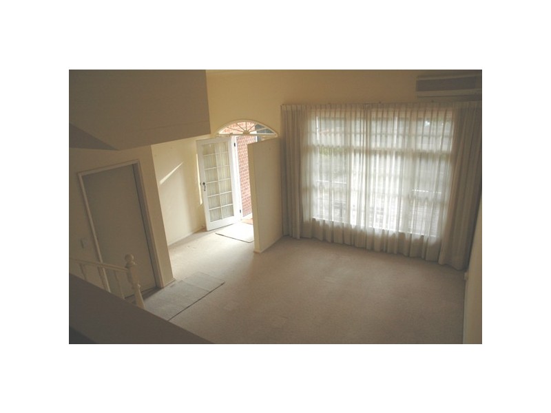 2/5 Cowan Road, St Ives NSW 2075