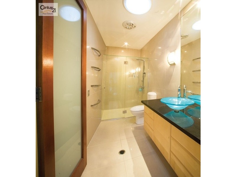 45 Cronin Avenue, Main Beach QLD 4217