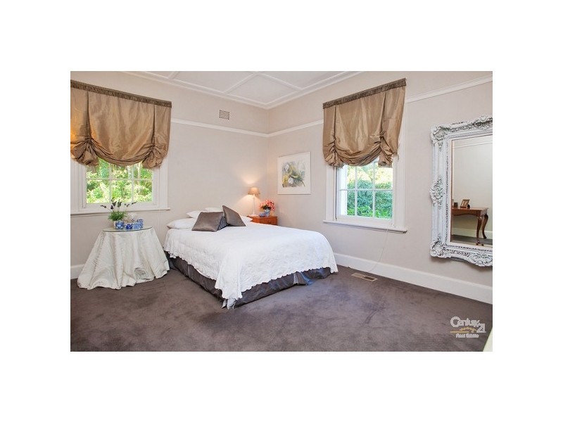 11 Avon Road, Pymble NSW 2073