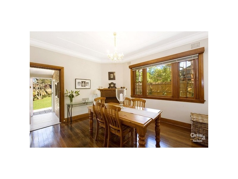 4 Cranbrook Ave, Roseville NSW 2069