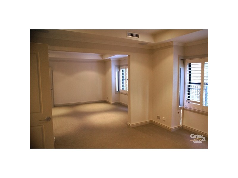 22A Warrimoo Avenue, St Ives NSW 2075