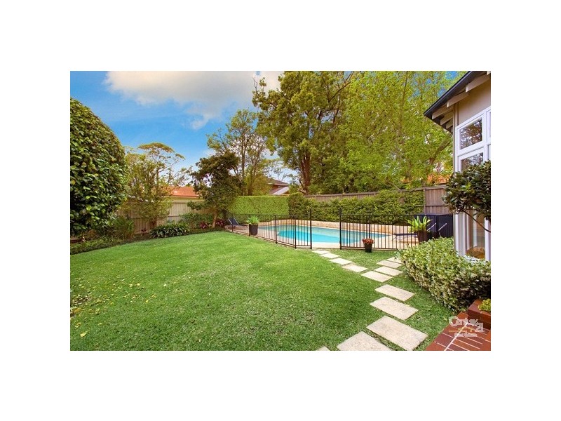 7 Melnotte Ave, Roseville NSW 2069