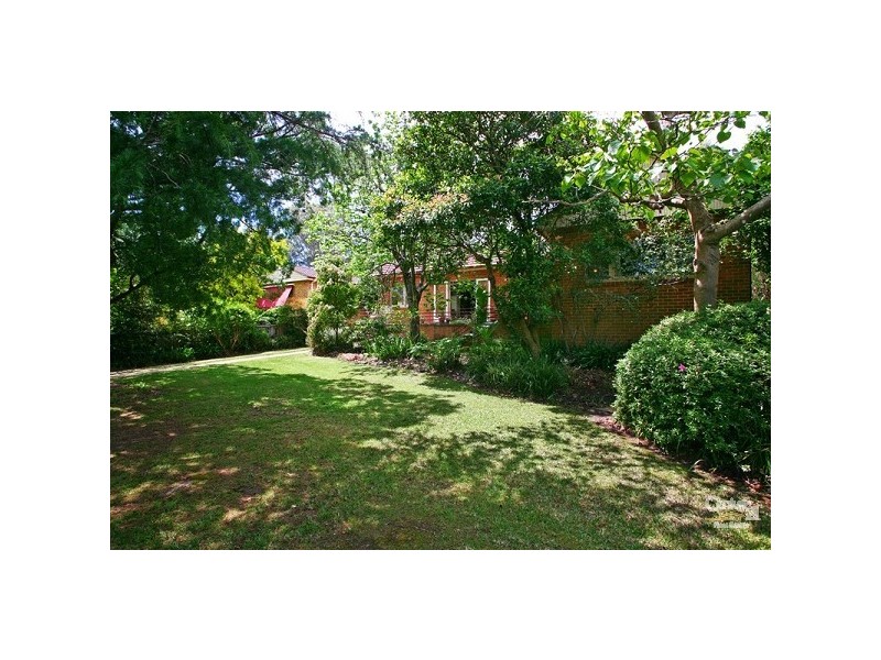 11 Warrimoo Avenue, St Ives NSW 2075