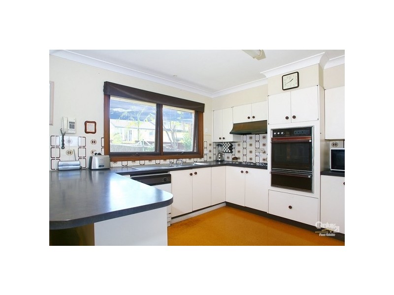 4 Hillside Avenue, St Ives NSW 2075