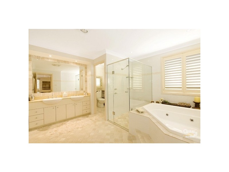 11 Oxford Place, St Ives NSW 2075