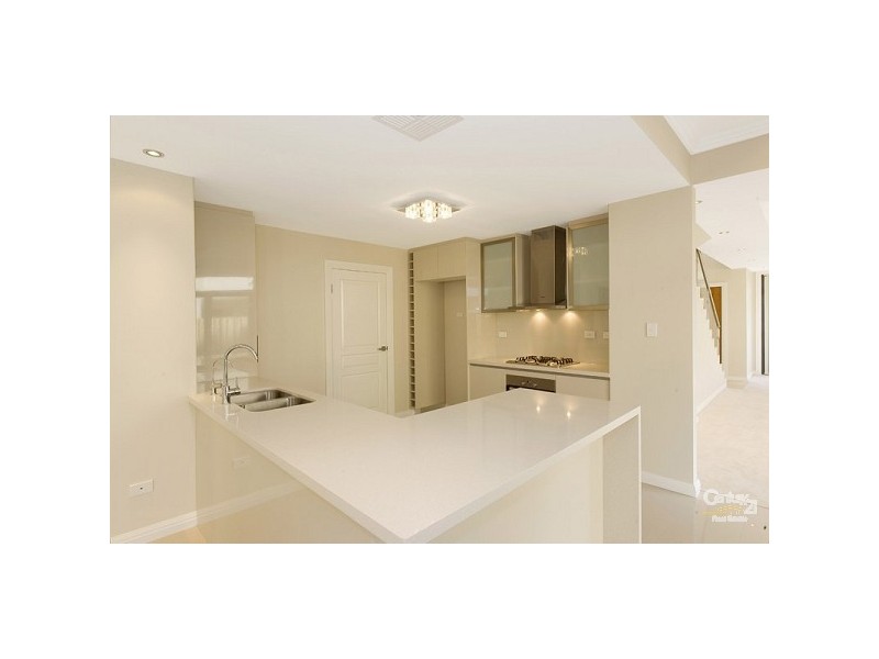 17 Porters Lane, St Ives NSW 2075