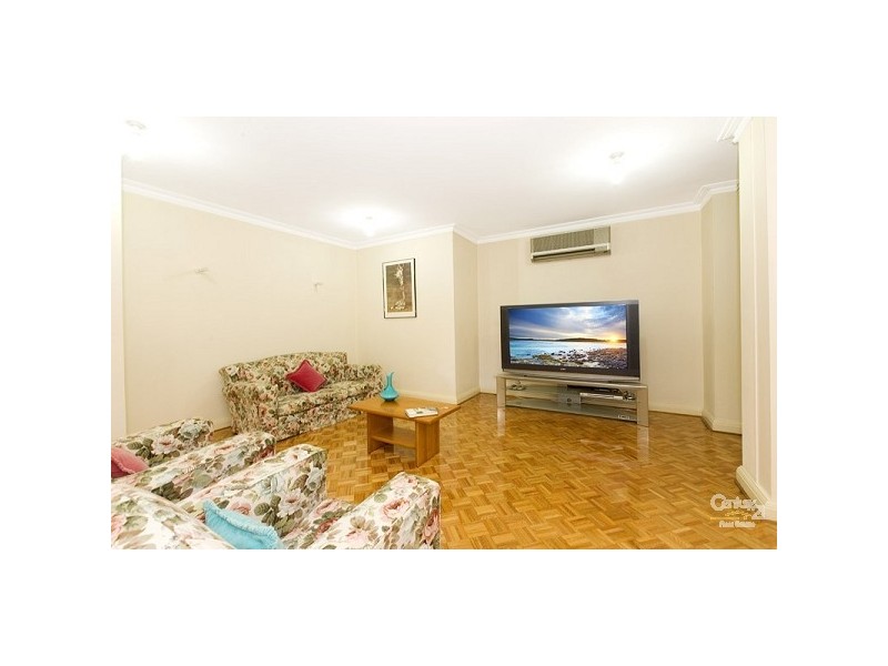 2/1 Sixth Mile Lane, off Larkin Lane, Roseville NSW 2069