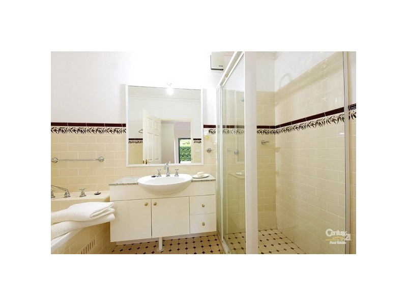 2/1 Sixth Mile Lane, off Larkin Lane, Roseville NSW 2069