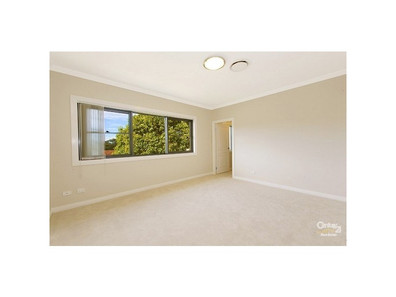 7 Lynbarra, St Ives NSW 2075