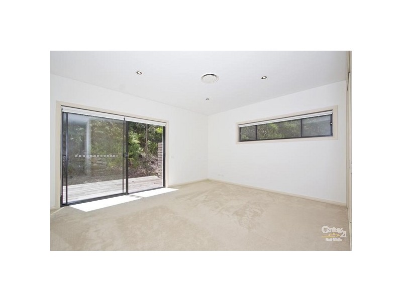 2B Pembroke Avenue, Turramurra NSW 2074