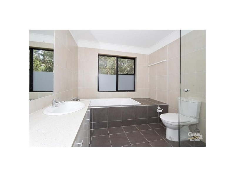 2B Pembroke Avenue, Turramurra NSW 2074