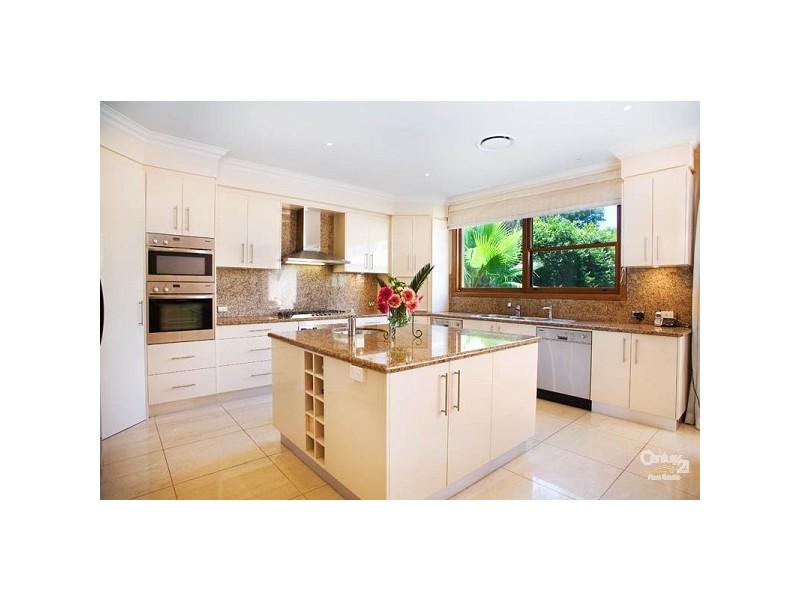 10 Lawson Pde, St Ives NSW 2075