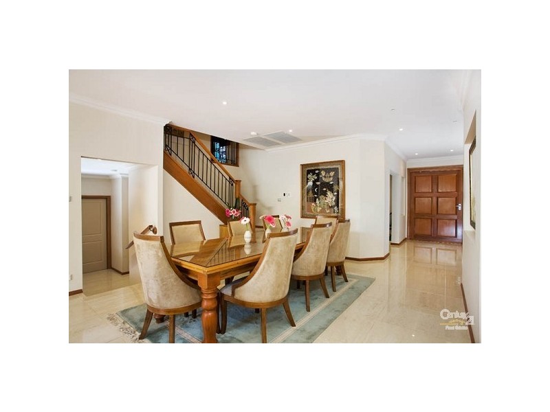 10 Lawson Pde, St Ives NSW 2075