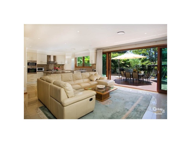 10 Lawson Pde, St Ives NSW 2075