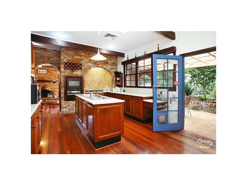 33 Nicholson Avenue, St Ives NSW 2075