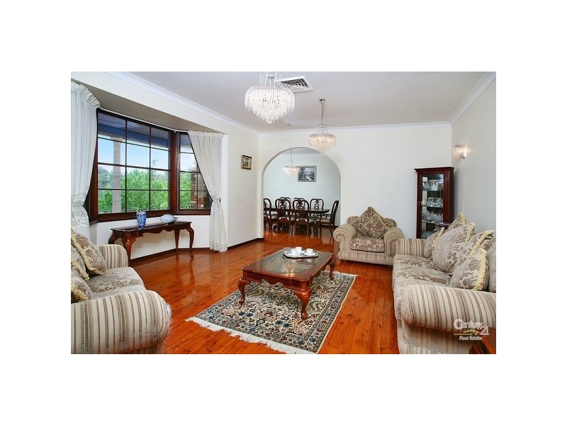 33 Nicholson Avenue, St Ives NSW 2075